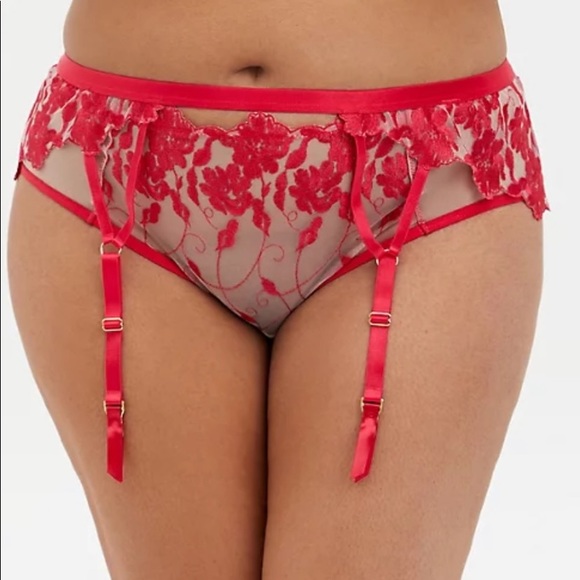 Raspberry garter belt - Picture 2 of 4